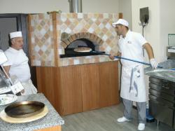 LIVRARI PIZZA ITALIANA > party-uri si evenimente restranse > restaurant, bar si pizzerie ZIPPI, Baia Mare, MM, m4635_7.jpg
